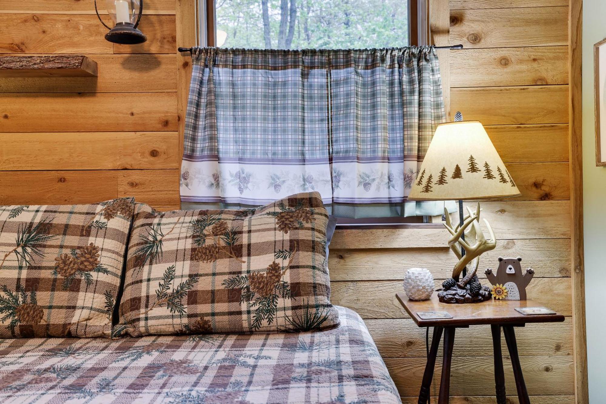 Serenity And Fun All In One In This Cozy Pocono Cabin Jim Thorpe Esterno foto