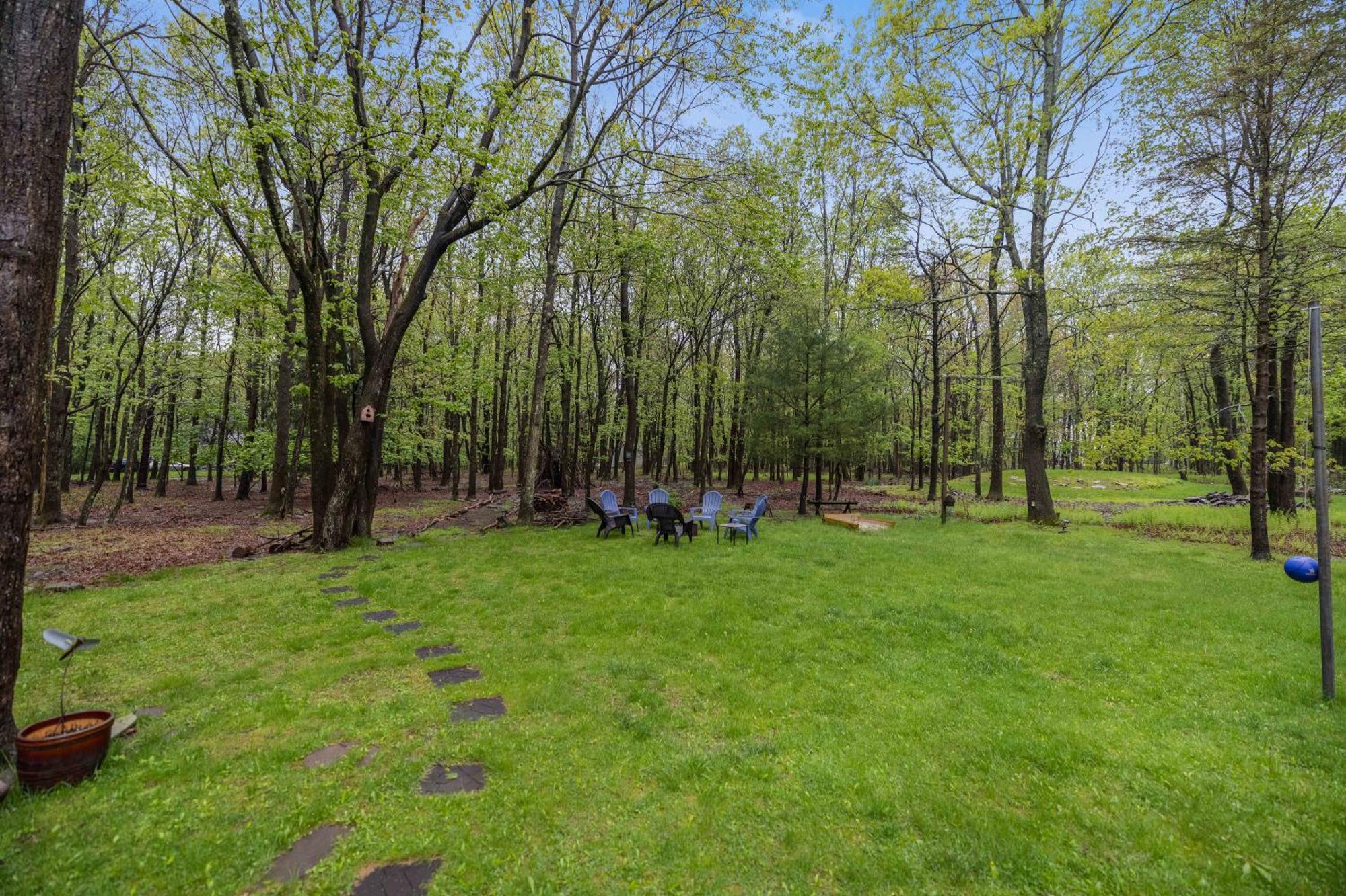 Serenity And Fun All In One In This Cozy Pocono Cabin Jim Thorpe Esterno foto